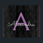 Lila Name der Girl-Monogram-Datei Schneidebrett<br><div class="desc">Schwarzes und Lila Einfaches Script Monogram Name Cutting Board. Dies macht den perfekten Abschluss,  Geburtstag,  Hochzeit,  Brautparty,  Jubiläum,  Babydusche oder Junggeselinnen-Abschied Geschenk für jemanden,  die Lieben glamourösen Luxus und schicke Stile.</div>