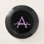 Lila Name der Girl-Monogram-Datei Wham-O Frisbee<br><div class="desc">Schwarze und Lila einfache Script Monogram Name Frisbee. Dies macht den perfekten Abschluss,  Geburtstag,  Hochzeit,  Brautparty,  Jubiläum,  Babydusche oder Junggeselinnen-Abschied Geschenk für jemanden,  die Lieben glamourösen Luxus und schicke Stile.</div>