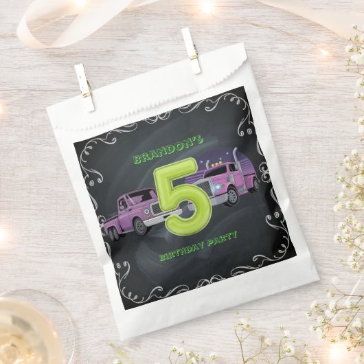 Lila Neon Trucks 5. Geburtstagsparty Geschenktütchen (Ausgeschnitten)