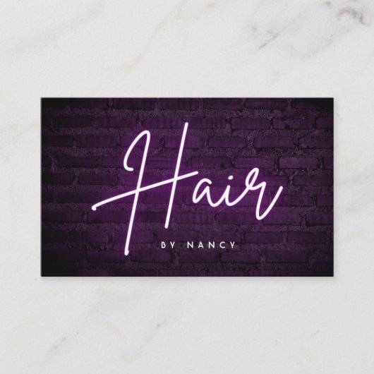 Lila Neonhaar an der Ziegelmauer Visitenkarte (Vorderseite)