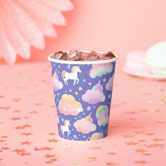 Lila Niedliche Rainbow-Kindermädchen Pappbecher (Insitu)