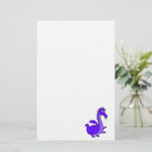 Lila niedlicher Cuddly Drache Briefpapier (Stehend Vorderseite)