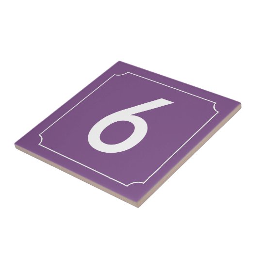 Lila Nummer oder Briefmarke Fliese (Seite)