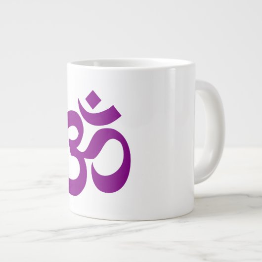 Lila Om-Symbol Jumbo-Tasse (Vorderseite Rechts)