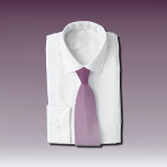 lila ombre - modern krawatte<br><div class="desc">Lila ombré - moderne Krawatte. Dieser Farbverlauf geht von schwarzer Magenta zu blauer Magenta .Einfache und elegante Blended Farben . Aus dem Laden von Almas Design . Ideal für Abschluss , Party , Geburtstag . Beide Seiten bedruckt.</div>