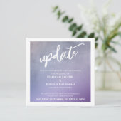 Lila Ombre Texture Postponed Wedding Update Card Einladung (Stehend Vorderseite)