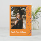 Lila Orange Confetti Abschluss Ankündigung (Stehend Vorderseite)