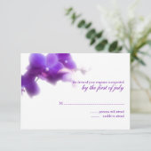 Lila Orchid-Antwortkarte RSVP Karte (Stehend Vorderseite)