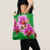 Lila Orchidee auf grüner Tragetasche Tasche (Von Nahem)