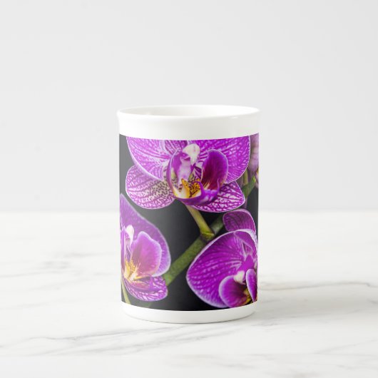 Lila Orchidee Porzellantasse (Vorderseite)