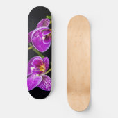 Lila Orchidee Skateboard (Vorderseite)