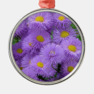 Lila Ornament Aus Metall