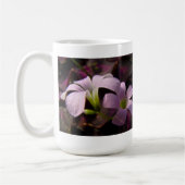 Lila Oxalis-Blüten Kaffeetasse (Links)