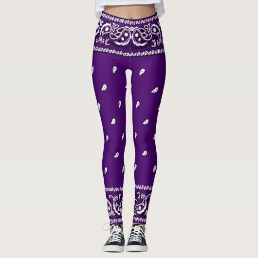 Lila Paisley Bandanna Leggings (Vorderseite)
