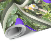 Lila Panik Geschenkpapier (Rolleneckpunkt)