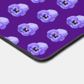 Lila Pansy-Blume Nahtloses Muster auf der Schreibt Schreibtischunterlage (Ecke)