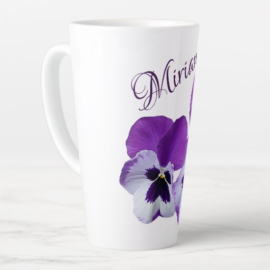 Lila Pansy floral Miriam Name anpassbar boho Milchtasse (Linke Ecke)
