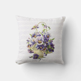 Lila Pansy-Korb auf Eyelet Lace Kissen