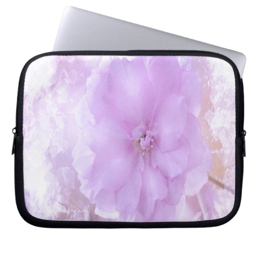 Lila Pansy Laptopschutzhülle (Vorderseite)