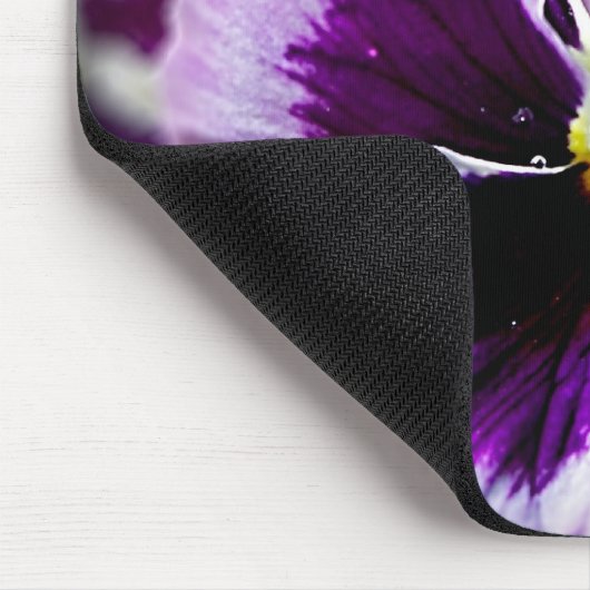 Lila Pansy-nahes hohes Mousepad (Ecke)