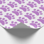 Lila Papier zum Umhüllen von Paaren Geschenkpapier (Ecke)