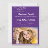 Lila Party-Foto für die Uni Einladung (Vorderseite)