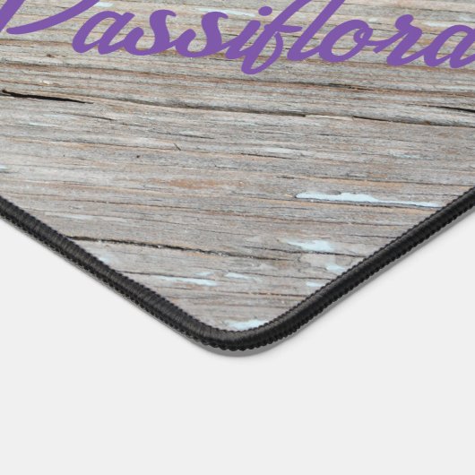 Lila Passiflora Blossom Weathered Wood Rustikal Schreibtischunterlage (Ecke)