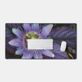 Lila Passiflora Botanische Fotografie Schreibtischunterlage (Tastatur & Maus)
