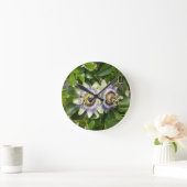 Lila Passionsblumen Wanduhr (Zuhause)