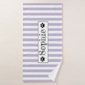 lila Pastellstreifen Personalisierte Katze Katze Badehandtuch (Badehandtuch)