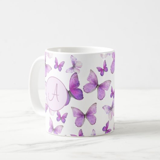 Lila Pastelschmetterlinge Custom Mit Monogramm Kaffeetasse (Vorderseite Links)