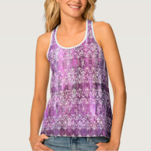 Lila Patina: Mit Filigran geschmückt