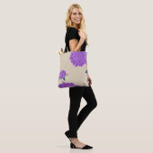 Lila Peonies Tasche (Am Model)