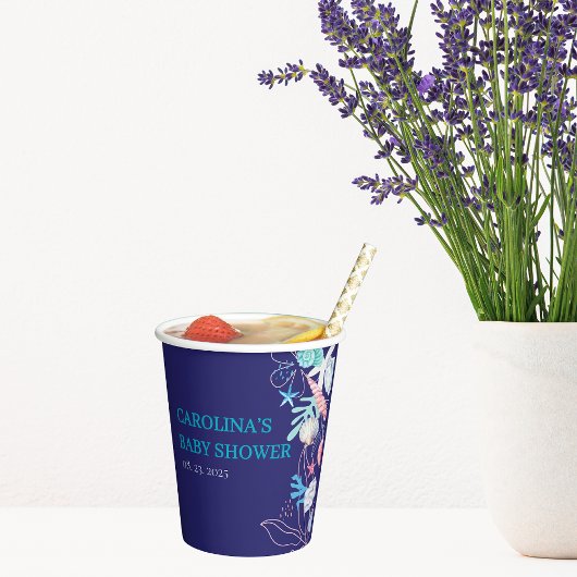 Lila Perle unter der Babydusche Pappbecher