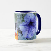 Lila Petunia Tasse (VorderseiteRechts)