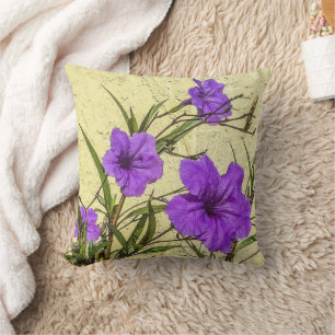 Lila Petunias Closeup Kissen