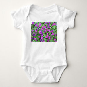 Lila Petunias-Shirts Baby Strampler