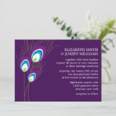 Lila Pfauenfeathers Wedding Einladung (Stehend Vorderseite)