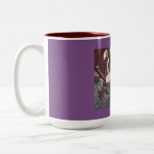 Lila Pflaumendesign Zweifarbige Tasse (Links)
