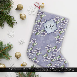 Lila Poinsettias und Schneeflocken Silver Monogram Kleiner Weihnachtsstrumpf