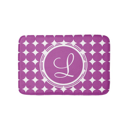 Lila Polka Dot Monogramm Badematte (Vorderseite)