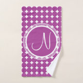 Lila Polka Dot Monogramm Badhandtuch Set (Handtuch)