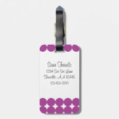 Lila Polka Dot Monogramm Gepäckanhänger (Rückseite vertikal)