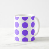 Lila Polka Dots Design Kaffeetasse (VorderseiteRechts)