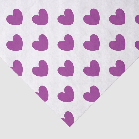 Lila Polka-Herzen auf Weiß Seidenpapier (Ausschnitt)