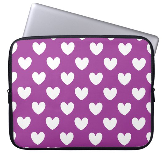 Lila Polka-Herzen Laptopschutzhülle (Vorderseite)
