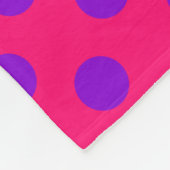 Lila Polka-Punkte auf Cerealien Fleecedecke (Ecke)