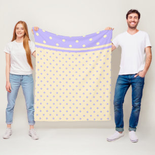 Lila Polka-Punkte und gelbe Fleece