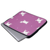 Lila Poodle: monochromes Retro-Muster Laptopschutzhülle (Vorne Knopf)