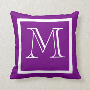 Lila positives negatives mit Monogramm Kissen